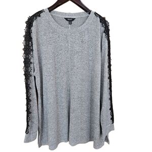 Vera Wang Gray Lightweight Sweater Top with Black Lace Detail